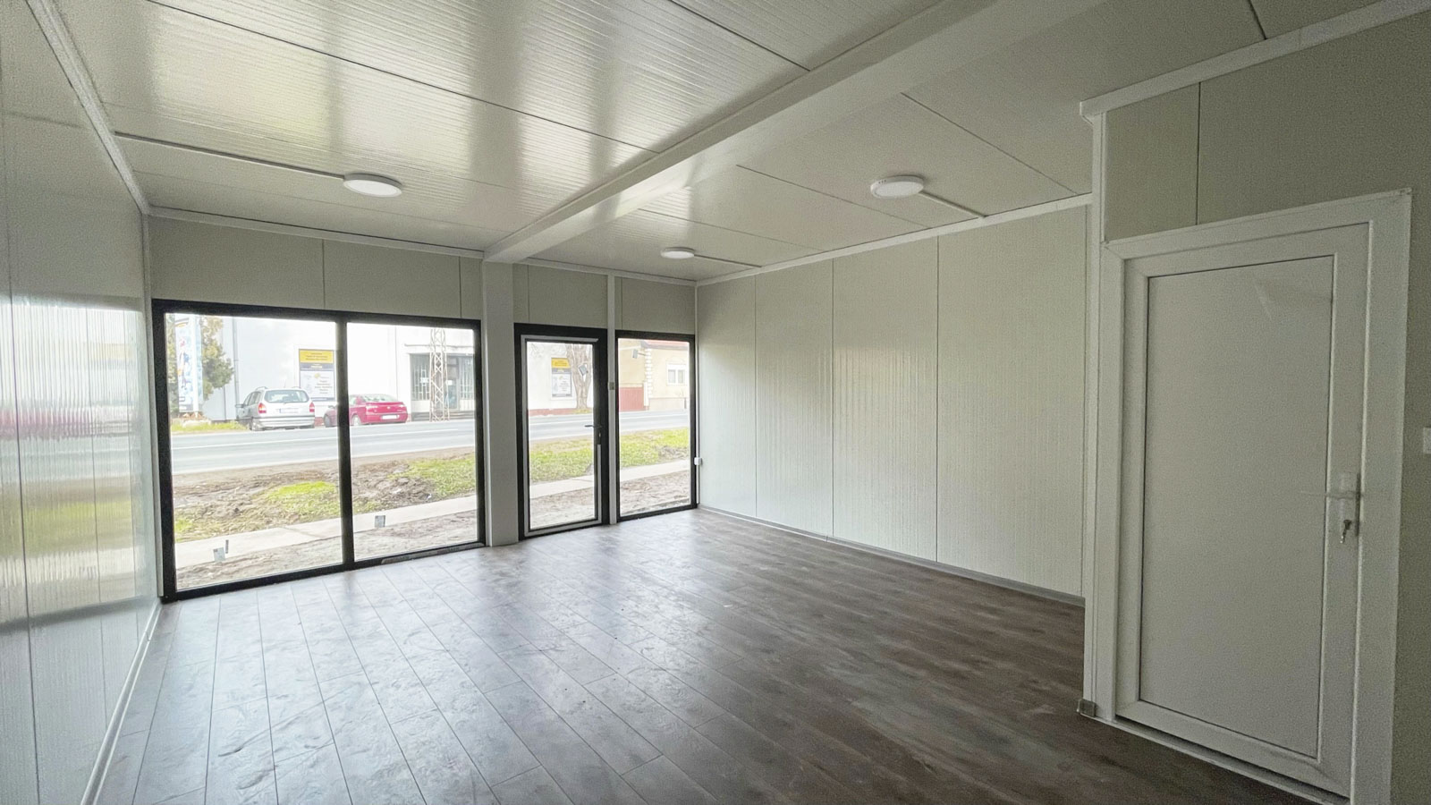 Kontejneri-za-poslovni-prostor-unutrasnjost