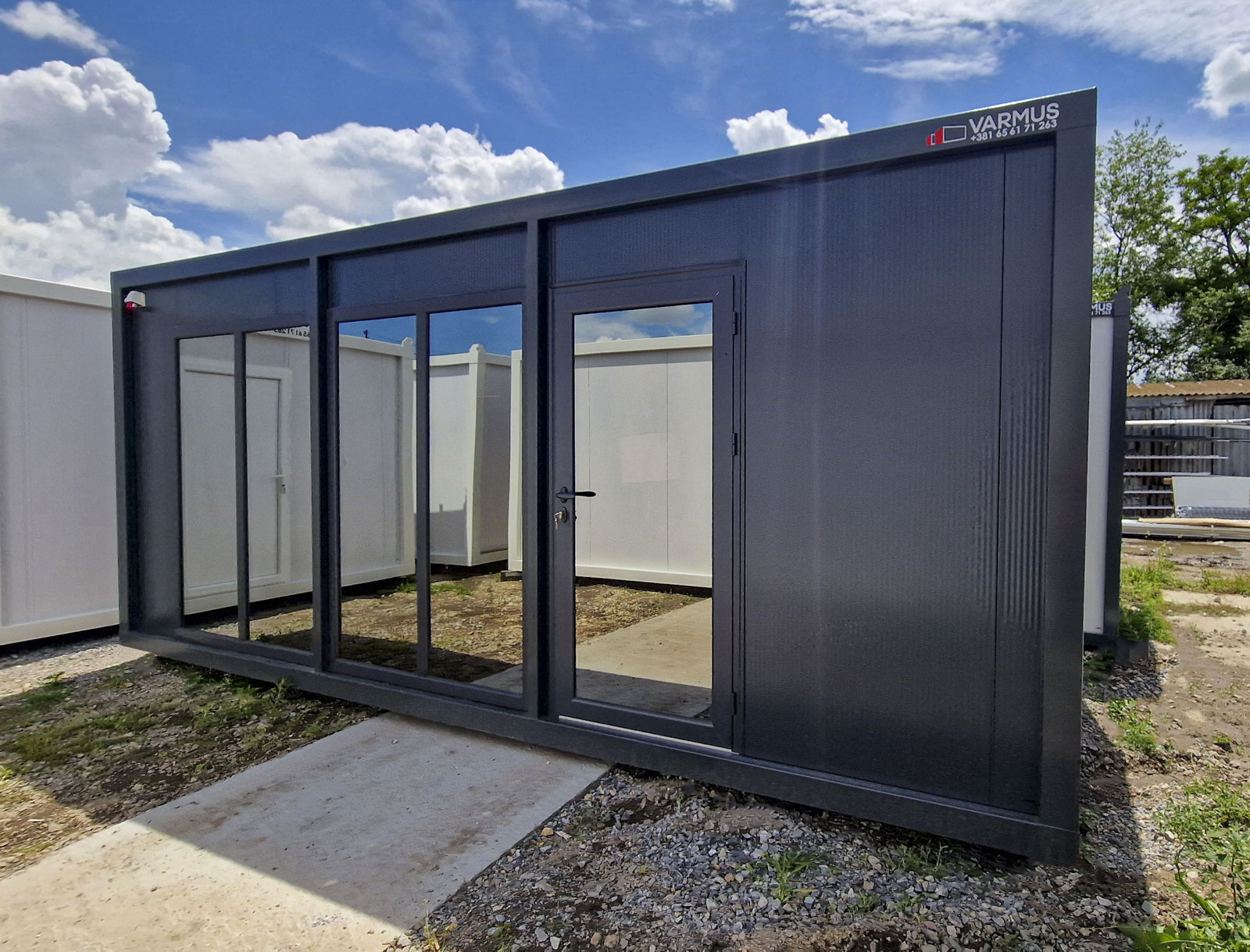 Sa-portalima-antracit