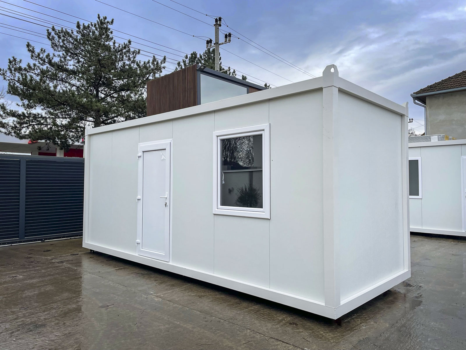 Standardni-gradjevinski-beli-kontejner