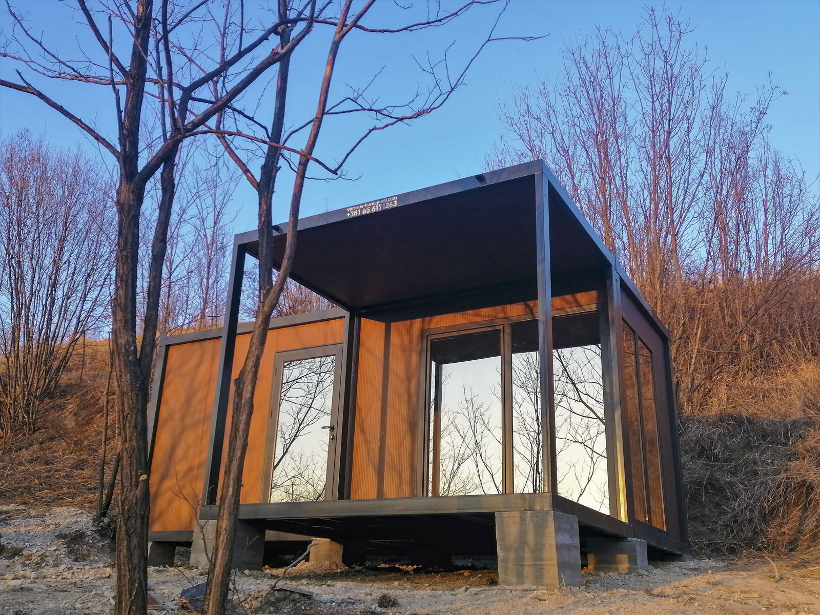 Vikendica-sa-terasom