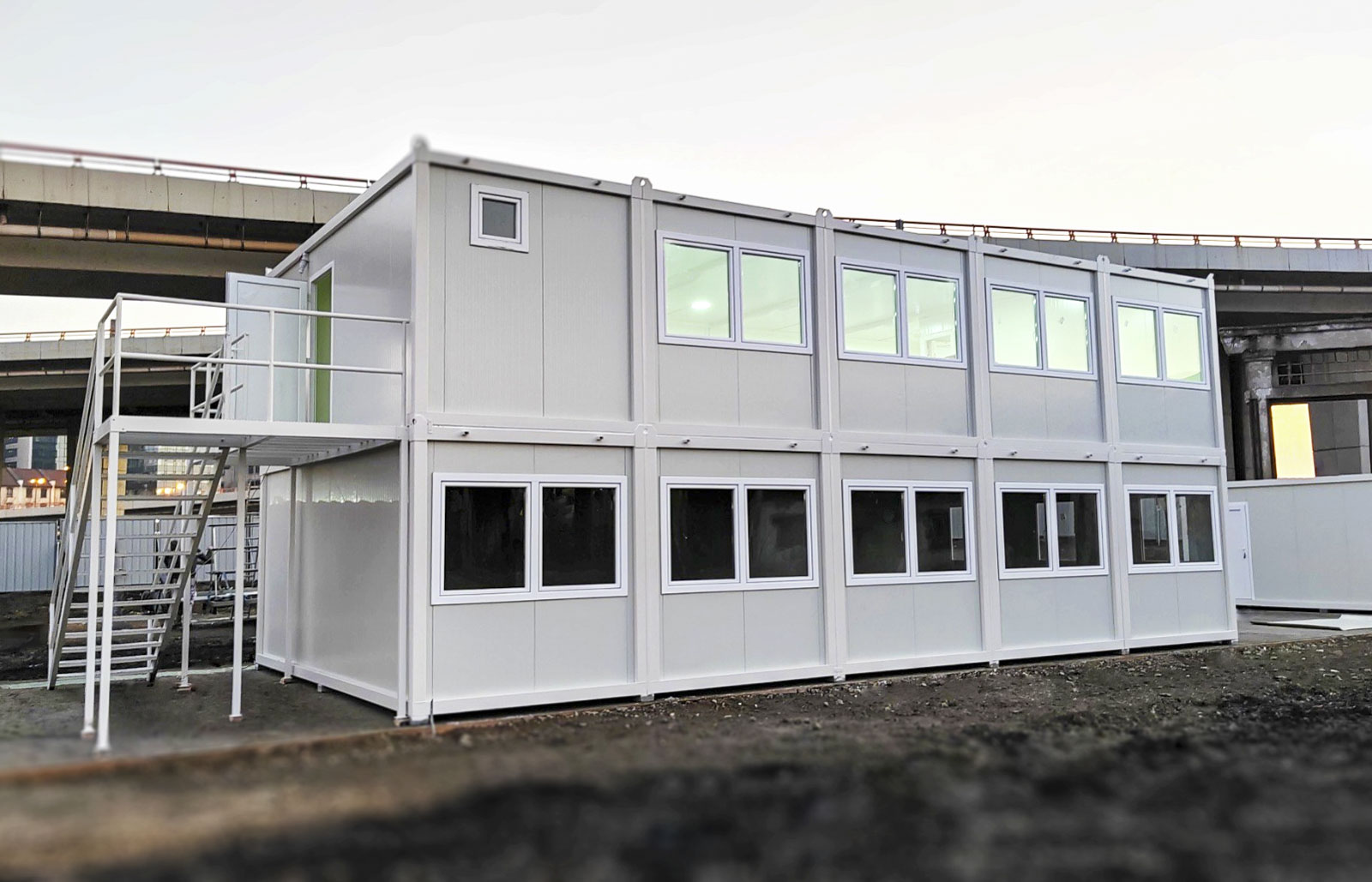 modularni-kontejneri-na-sprat