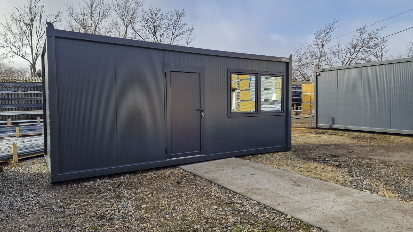 stambeni_antracit-sa-duplim-prozorom